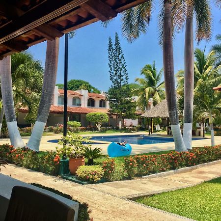 Casa Romantica De Playa Ixtapa  Exterior foto
